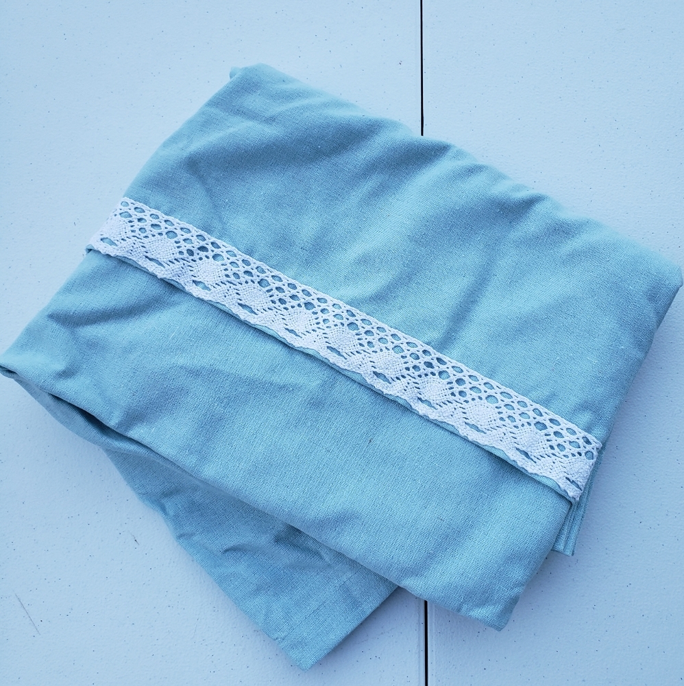 Lush Lace/Faux Linen SINGLE panel Light Blue/green